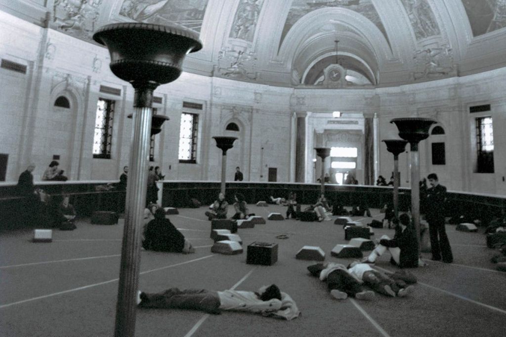 neuhaus round sound for concave surfaces