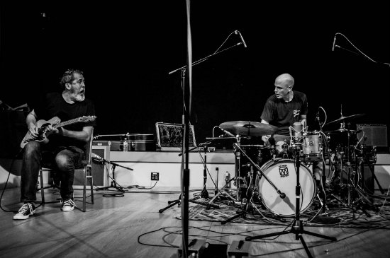 Bill_Orcutt_Chris_Corsano_by_Peter_Gannushkin-edit.jpg